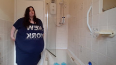 SSBBW belly and body jiggles