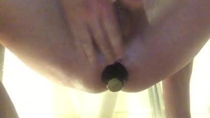 Extreme insertion obergine In ass