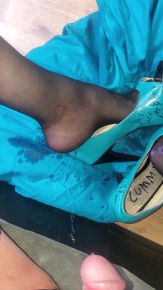 Quick Piss slutty nylon heels