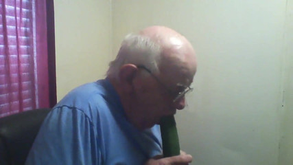 Ronnie showing what he'll do to your cock.