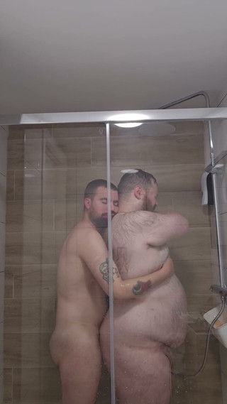 Bears in the Shower! (no Sex)