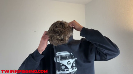 Cute German Twink Felix (21) Pissing and Jerking off