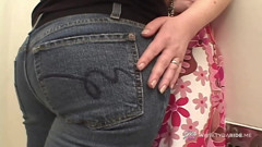 Tattooed Brunette MILF ionately Kisses Curvy Redhead in