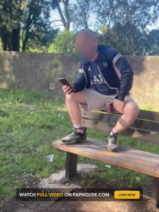 Amateur Boy Lost a Bet and Had to Expose and Touch His Cock in a Park