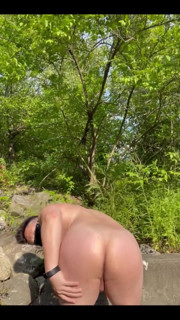 Jerk off to the Beauty