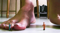 Giantess Feet Squash