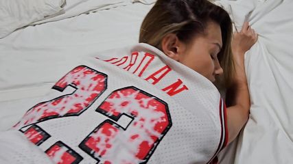 Big Ass Stepmom, Chicago Bulls Fan, Agreed to Anal Riding and Anal Crempie