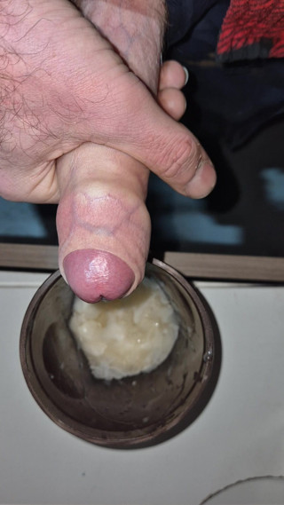 cum in a bowl