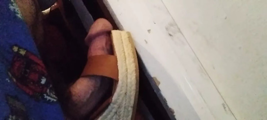 My huge veins cock fucking a sexy shoe. I wanted to cum so bad