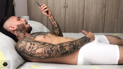 I discover my stepbrother masturbating - porn in Spanish