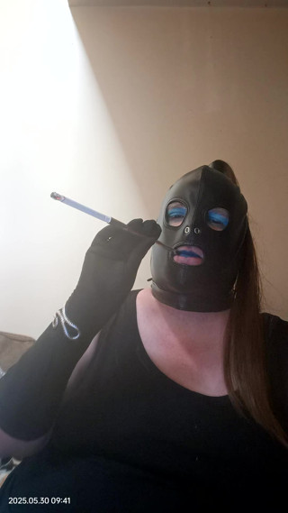 Fat tranny smoking using a long handled holder thumbnail