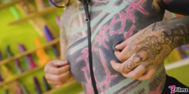 Tattooed model Illuz gets fucked by her boyfriend