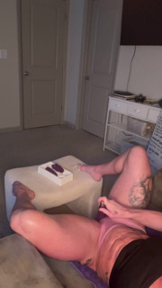 Big Clit Squirting Muscle Slut