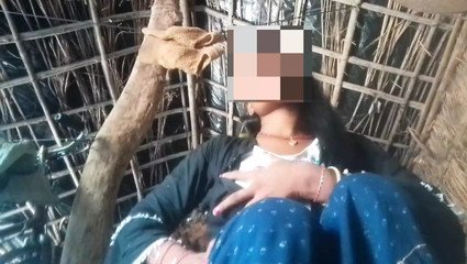 Indian masturbate in oman by finger the pussy