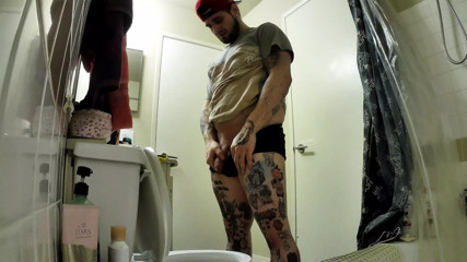 quick little piss sesh first time throwing one of these up