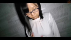 Big-boobs Asian finger splash