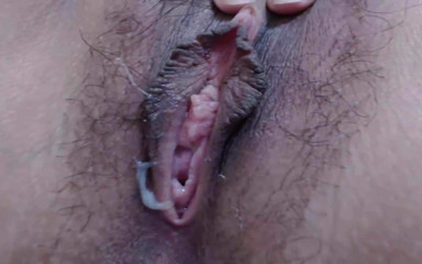 Close Up Hairy Pussy CreamPie