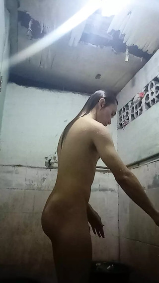 Kakaloka si Reyna jakolera sa buong mundo