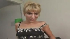 Short hair MILF Amber Wilde jerks you off