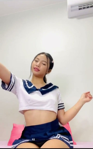 Twist of Brat Girl