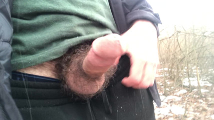 jerking off outside and cumming in my car