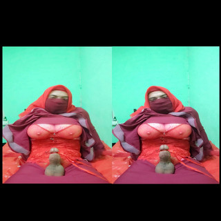 Elisya Amateur In Niqab Clothes Hijab Masturbates To Squirting Orgasm Hard