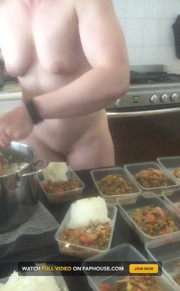 Naked Meal Prep Watch to the End I Start to Have Some Fun Playing with Myself