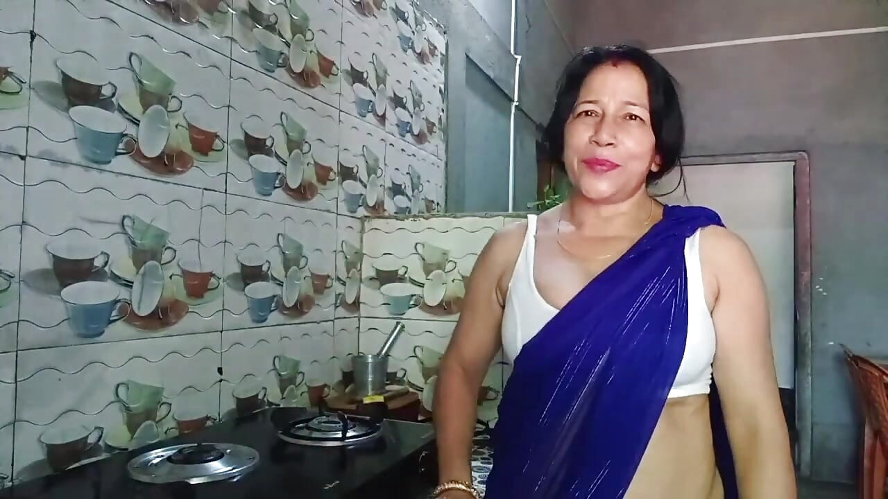 Painful anal try- Indian wife pinki try First time anal in sexy saree to make her husband happy.