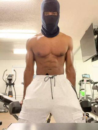 Working out my neck and trap muscles!