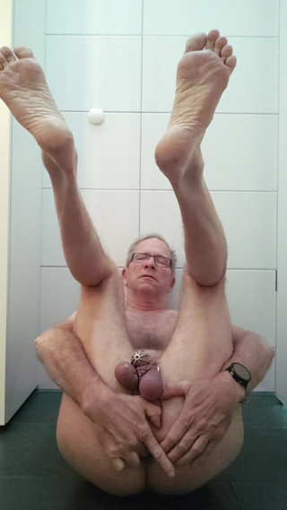 Horny to piss