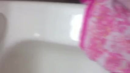 Cum in co workers bra n panties and her shampoo