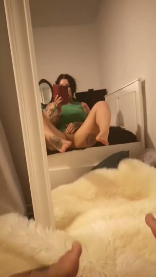 Feets… Pussy Tease and Mirror