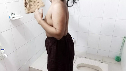I found her alone and started fucking in the shower