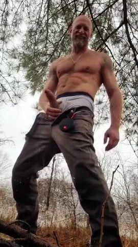 STEP DAD IN THE PARK JERKOFF