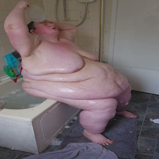 SSBBW Unable to Bath Part 2 in the Bathroom
