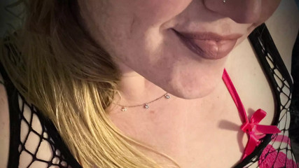 Sexy dimple and all