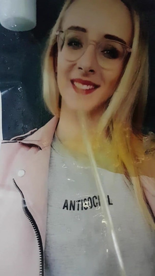 Amateurin vollgepisst