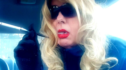 A BLONDE MRS. RUTHIE ROMAN MATURE SMOKING VS120&amp;#039;s IN A CIGARETTE HOLDER thumbnail