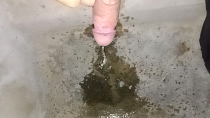I'm Playing My Cock then I pee on sink