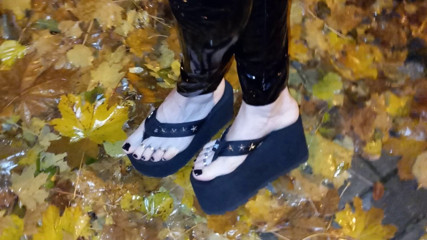 high platform thongs thumbnail