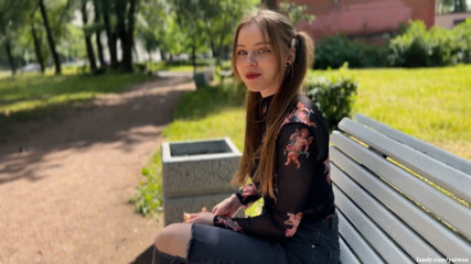 Invited home and fucked a cute student girl feeding birds