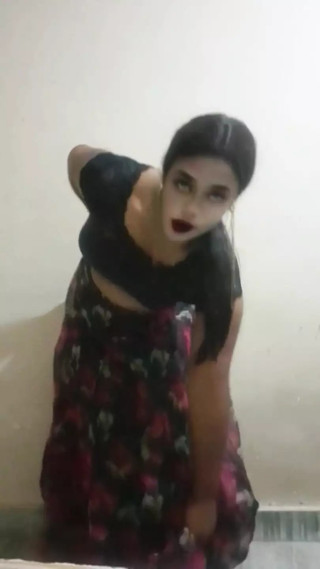 Hot Mohni Shemale Lahanga Choli Desi Video by Mohni9 thumbnail