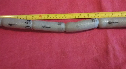 My ass pushes out a long sausage toy with a diameter of 32mm and a length of 1 meter
