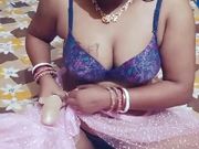 Desi Soni bhabhi ki boor ki aage koye aake thanda kardo