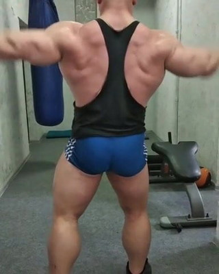 ROIDED MUSCLEBULL STEP DAD