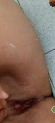 Self musterbating my tight pussy