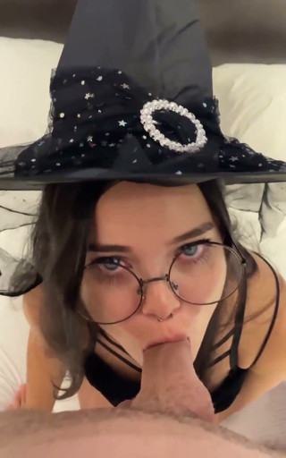 I Always Said That What Debora Prado Does with My Dick Is Witchcraft and She Dressed up as a Witch to Swallow My Rod