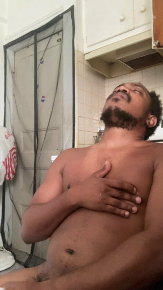 August 2O21 - Nut in The Kitchen