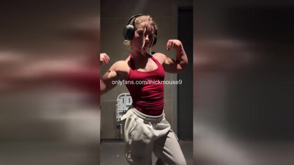 TikTok Accident: Muscular 18yo Flashes Wet Pussy Live!