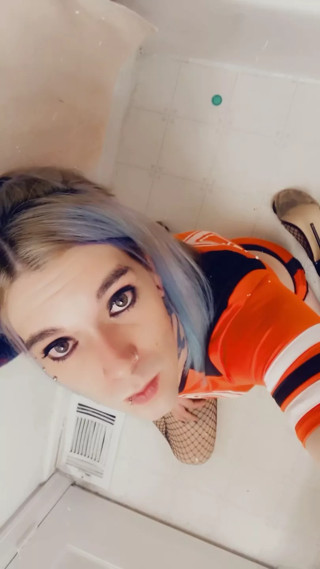 Sexy Sports Babe was to Suck Cock and Get Fucked